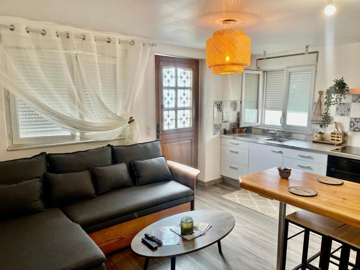 בורג-אן-ברס Le Petit Prince , Jolie Maisonnette Terrasse Netflix Parking Prive Jeux De Societe מראה חיצוני תמונה